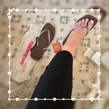 Marken-Flip-Flops für 2026: Gummi-Flip-Flops, weiche und bequeme Reise-Slipper, rutschfeste Schuhe für drinnen